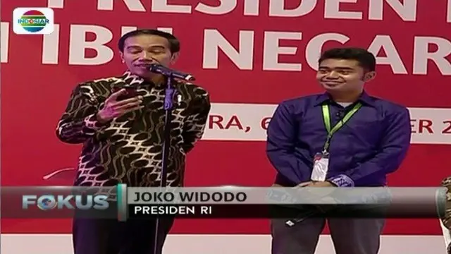 Temui ribuan WNI di Singapura, Presiden Jokowi baca puisi ciptaan mahasiswa.