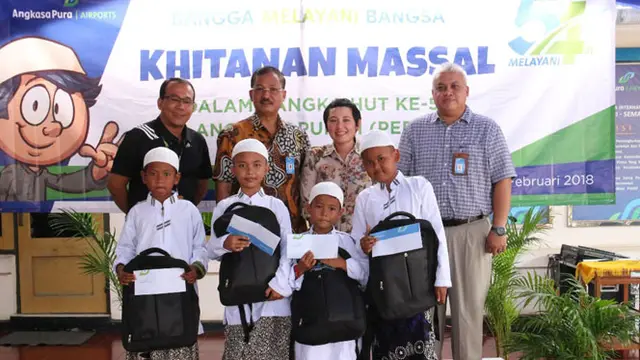 Khitanan Massal yang Digelar Bandara Ahmad Yani Sukses Menjaring 50 Peserta