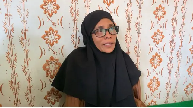 Misatun istri korban tewas tenggelamnya KMP Tunu Pratama Jaya di Selat Bali (Istimewa)