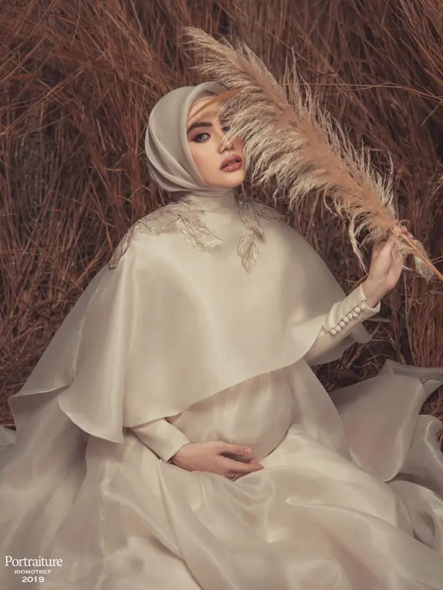 Melahirkan Anak Pertama, Ini 6 Potret Perjalanan Kehamilan Kartika Putri