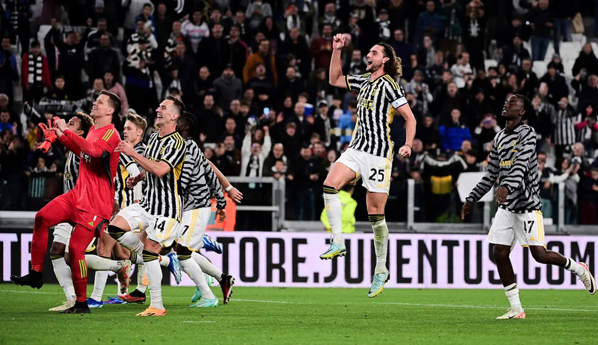 Kemenangan ini membuat Juventus tetap berada di puncak klasemen Liga Italia dengan koleksi 23 poin. Juve unggul satu angka dari Inter Milan. Verona sendiri terpuruk di urutan 16 karena baru meraih sembilan angka. (Marco Alpozzi/LaPresse via AP)