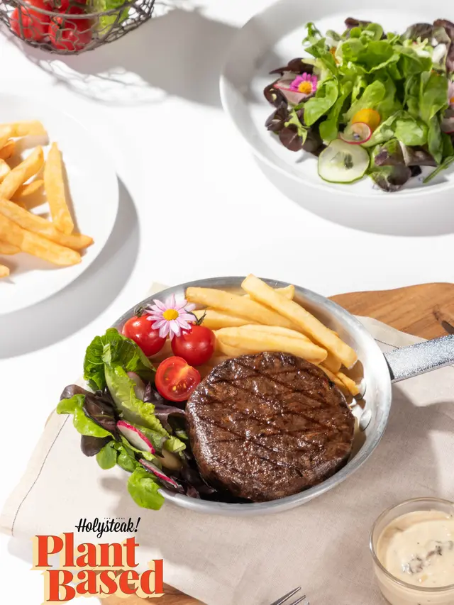 The Real Holysteak! Ikut Tren Daging Nabati, Luncurkan Menu Steak 376 Kalori