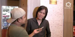 Once Mekel malas gunting rambut sejak kecil.