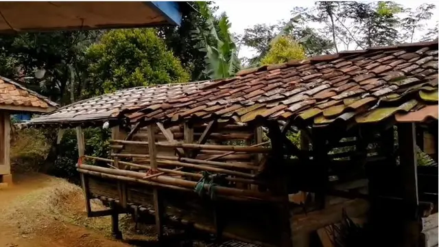Penampakan Rumah Encuy
