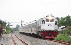 PT Kereta Api Indonesia (Persero) mempercepat normalisasi jalur kereta api Medan–Binjai. Dok KAI