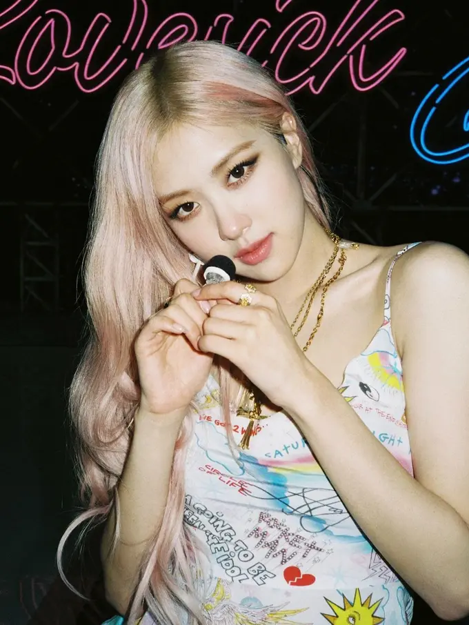 Rose Blackpink. (Instagram/ roses_are_rosie)