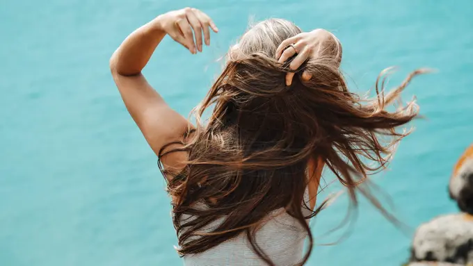 Tips Merawat Kulit Kepala untuk Kamu yang Memiliki Masalah Rambut Rontok
