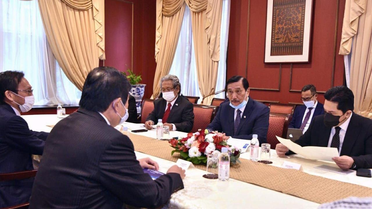 Delegasi pemerintah Indonesia yang dipimpin Menko Maritim dan Investasi Luhut Binsar Panjaitan dan Menteri BUMN Erick Thohir bertemu dengan Mitsubishi Estate Group.