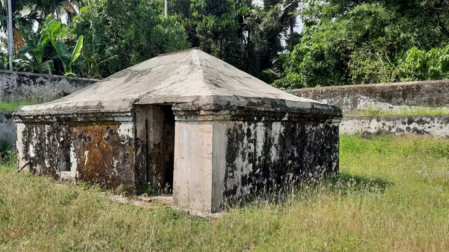 Bunker tempat yang oleh Misri merupakan tempat percetakan uang kerajaan (Liputan6.com/Rino Abonita)