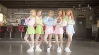 Girl band pendatang baru Red Velvet berhasil mencuri perhatian dengan lagu baru yang dirilis, baru-baru ini.