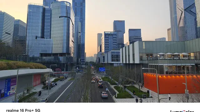 Seharian Bersama Realme 16 Pro+ 5G: Kamera yang Diam-Diam Mengejutkan