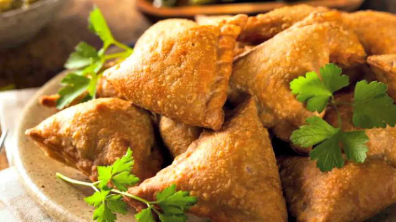 Di Sini, Cemilan Samosa Tergolong Barang Mewah