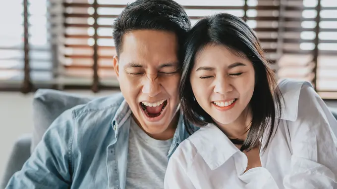 perempuan dan pasangan 25 agustus tanda cinta