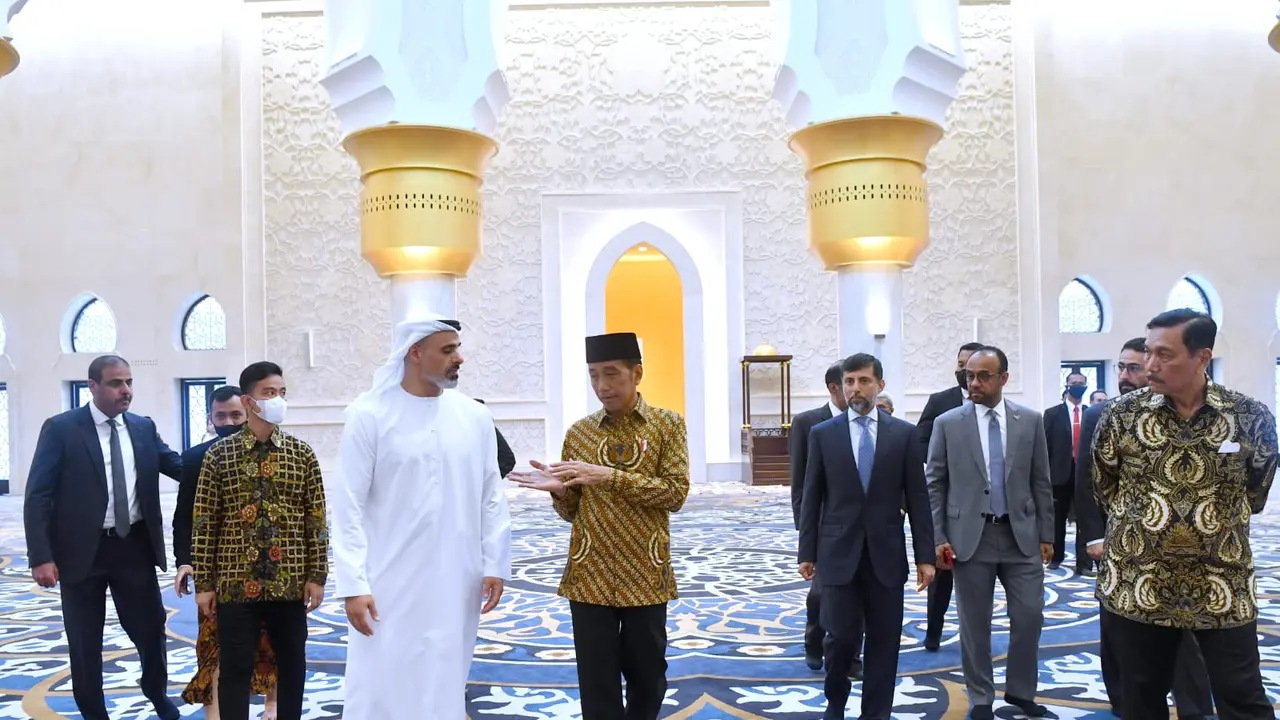 Presiden Jokowi menerima kedatangan Khalid bin Mohamed bin Zayed Al Nahyan, putra dari Presiden Persatuan Emirat Arab (PEA) Mohamed bin Zayed Al Nahyan (MBZ).