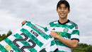 Yang Hyun-jun yang baru saja bergabung dengan Glasgow Celtic pada awal musim 2023/2024 usai didatangkan dari Gangwon FC, selalu bermain dalam dua laga Celtic di Liga Champions musim ini. Pada matchday pertama Grup E saat kalah 0-2 dari tuan rumah Feyenoord, ia bermain selama 32 menit menggantikan Luis Palma sejak menit ke-58. Sementara pada matchday kedua saat kalah 1-2 dari tamunya Lazio, ia bermain sebagai starter dan bermain selama 62 menit sebelum digantikan oleh Luis Palma. (celticfc.com)