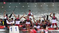 Tim perahu naga Indonesia meraih emas di SEA Games 2015