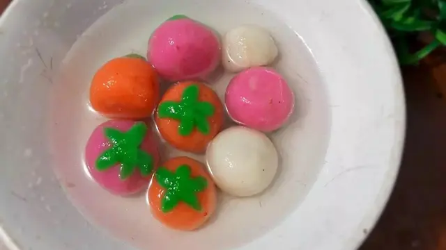 Resep tangyuan sebagai sajian Tahun Baru Imlek. (dok. Cookpad @Farhanaya)