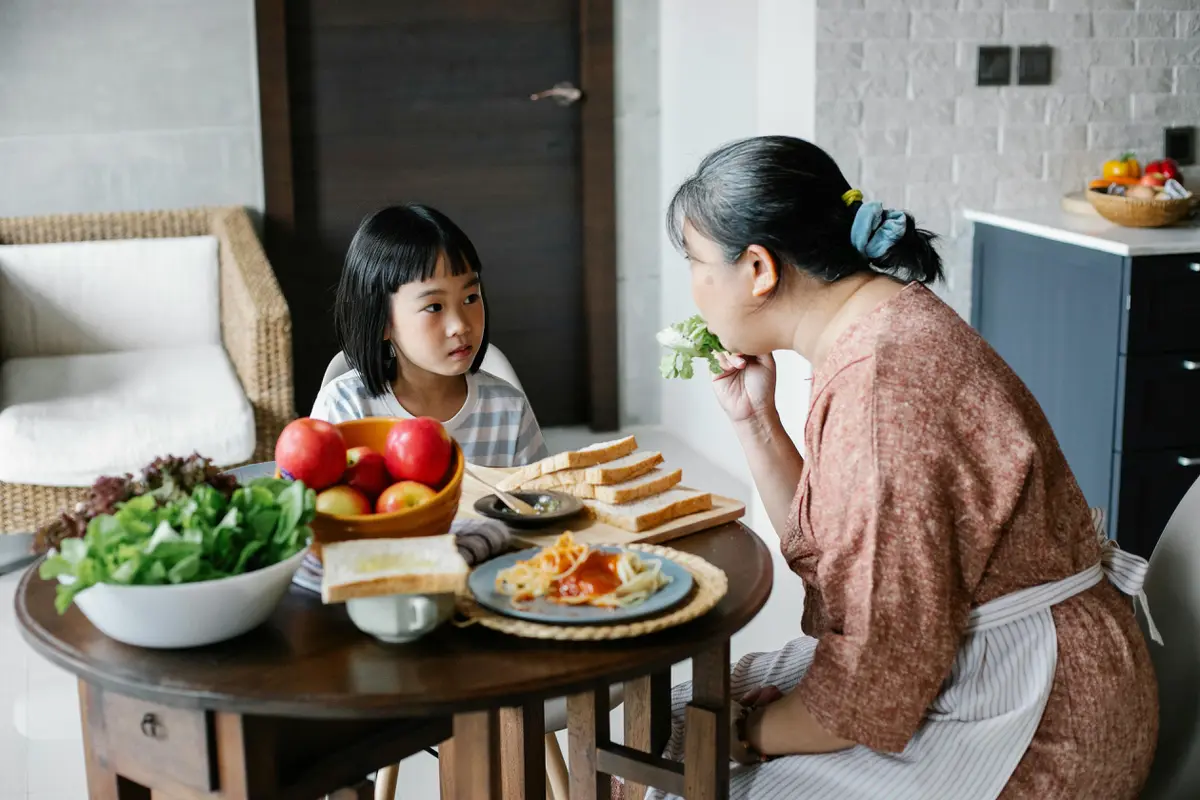 Cara Seru Kenalkan Anak Pentingnya Makan Sayur, Yuk Coba!