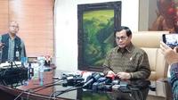 Seskab Pramono Anung menyatakan Presiden Jokowi mengizinkan sejumlah menteri maju sebagai caleg di Pileg 2019. (Liputan6.com/ Hanz Jimenez Salim)