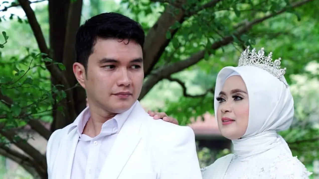 Aldi Taher dan Neng Dessy. (Foto: Dok. Koleksi Pribadi Neng Dessy)