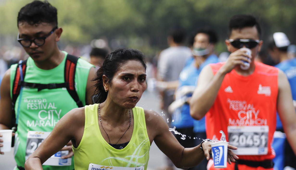 Beberapa atlet nasional juga turut ambil bagian pada Mandiri Jakarta Marathon. (Bola.com/Vitalis Yogi Trisna)