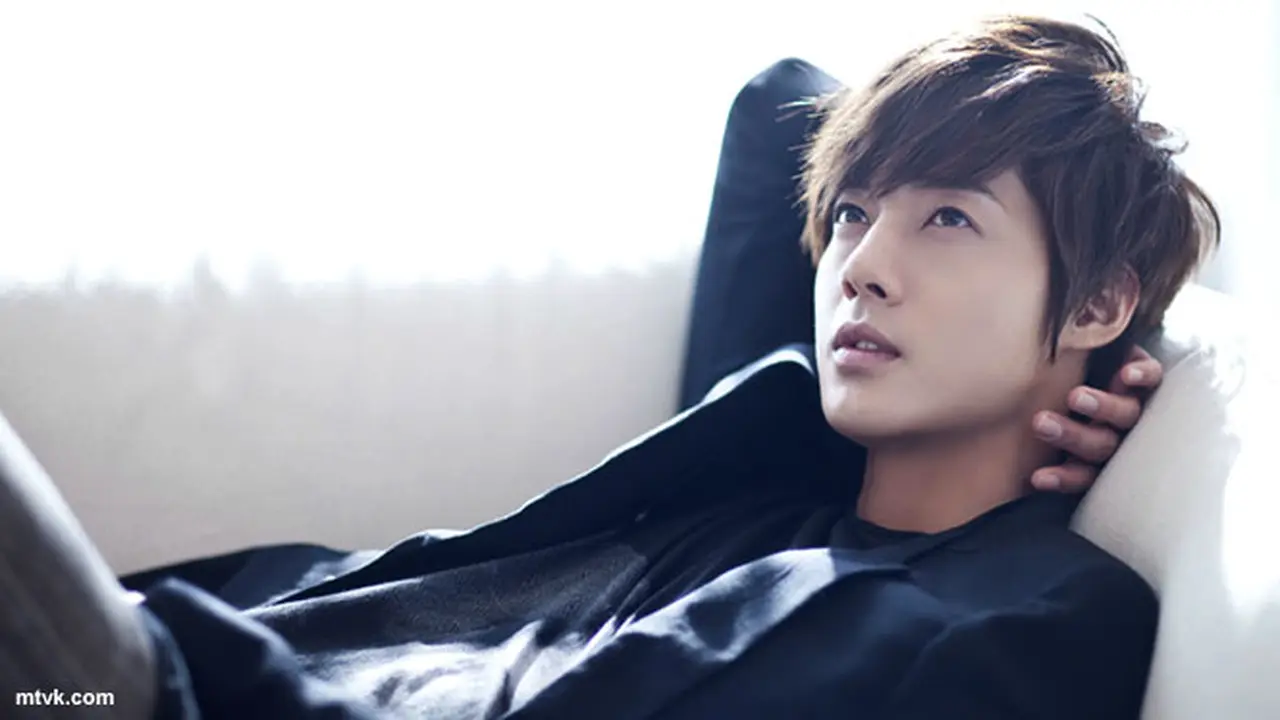 kim-hyun-joong-130731c.jpg