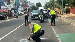 Detik-Detik Kecelakaan di Depok, Penumpang Motor Tewas Terlindas Truk