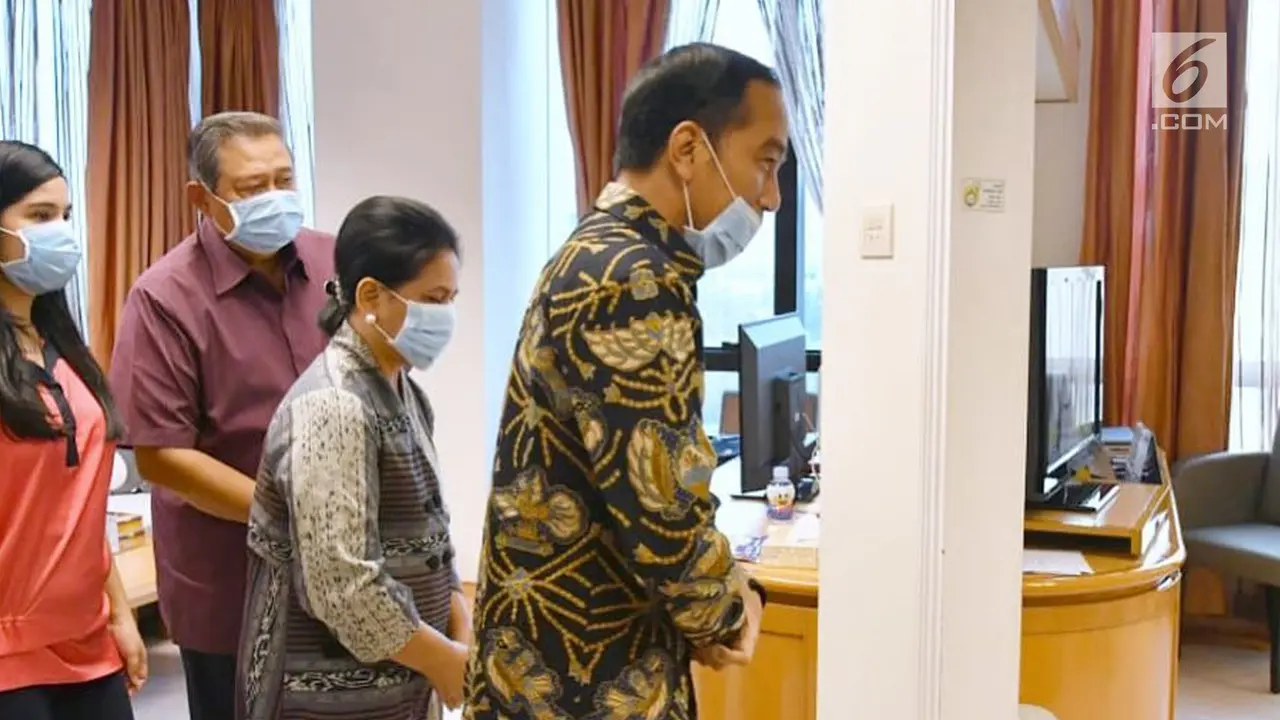 Jokowi dan Iriana Jenguk Ani Yudhoyono di Singapura