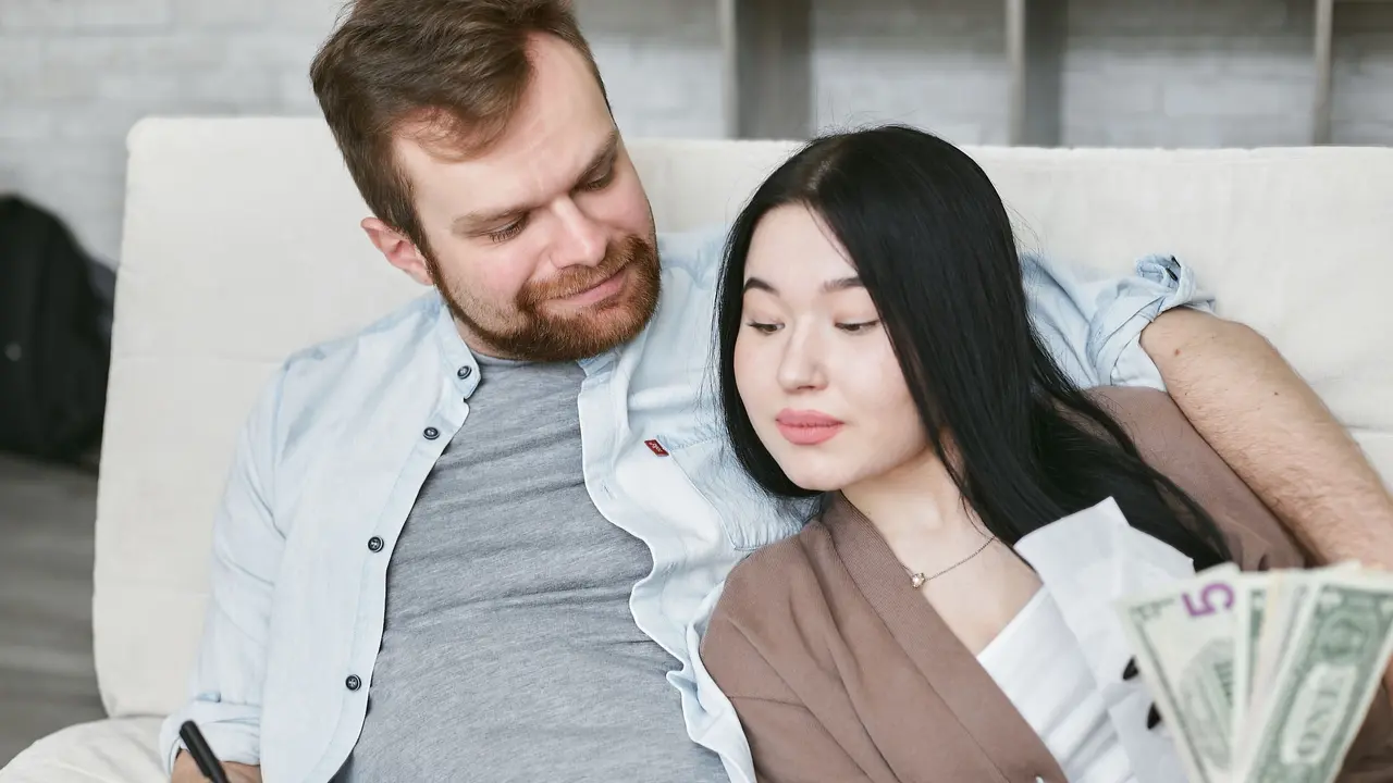 Joint Account atau Separate Account, Mana yang Lebih Cocok?