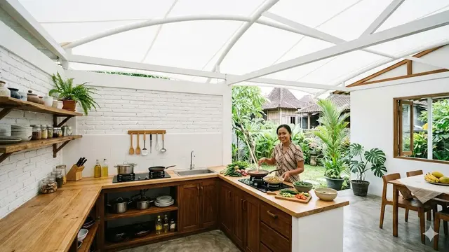 Model Atap Dapur Belakang Rumah yang Adem dan Terang