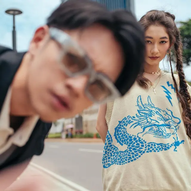 7 Gaya Devina Aureel dan Brandon Salim dengan Tema Street Fashion Ini Menawan