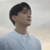 Sebagai vokalis utama EXO, Chen tunjukkan kualitasnya di lagu solo. (YouTube SMTOWN)