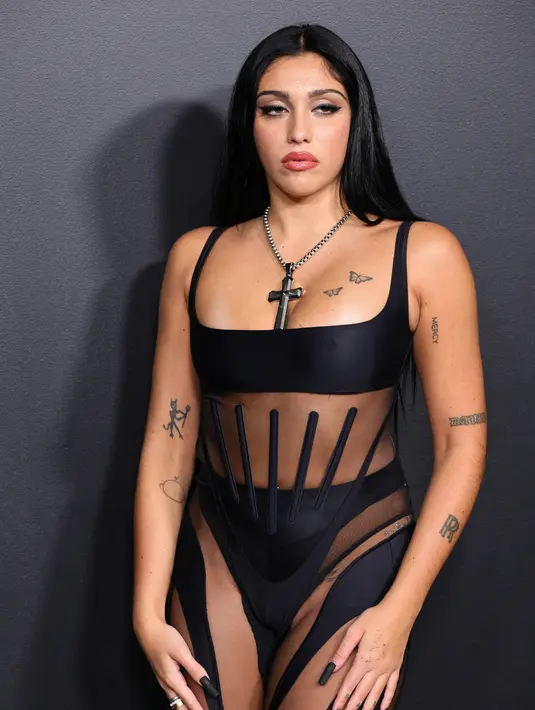 <p>Aktris Amerika Serikat Lourdes Leon tiba pada pembukaan pameran Thierry Mugler: Couturissime di Brooklyn Museum, Brooklyn, New York City, Amerika Serikat, 15 November 2022. Baru-baru ini, Lourdes membintangi kampanye untuk Mugler. (Theo Wargo/Getty Images/AFP)</p>