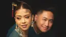 Clarissa Tanoesoedibjo sendiri tampil cantik dengan gaya oriental yang khas di proses Tea Pai [@clarissatanoe]