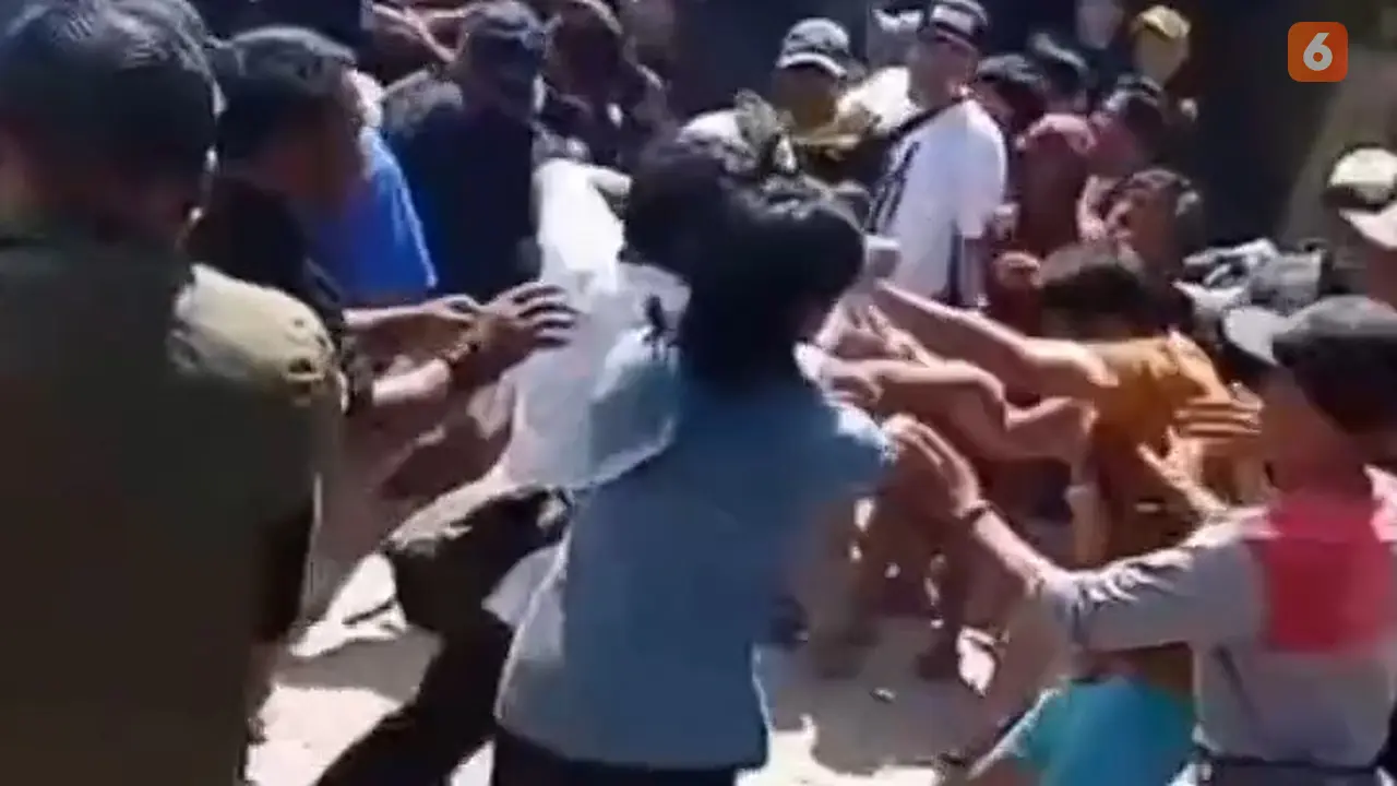 Dua kelompok nelayan di Ujunggenteng Kabupaten Sukabumi ricuh. (Liputan6.com/Istimewa).