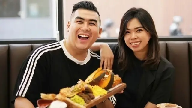 Salah satu influcenr yang meramaikan festival kuliner Batam yang diselenggarakan Bigguytravels.