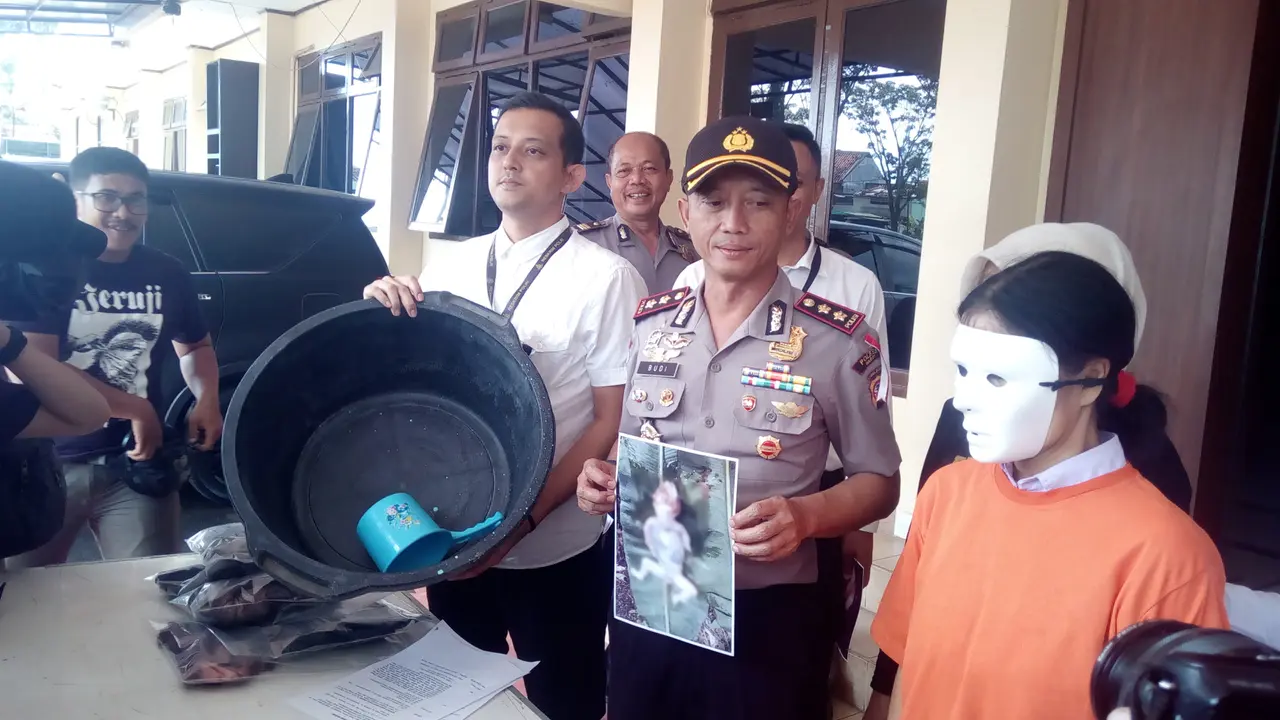 Dua Janda Muda Garut Habisi Bayinya Tanpa Belas Kasihan