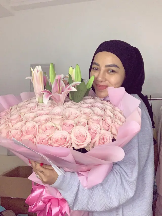 6 Potret Nadia Christina, Mantan Istri Alfath Fathier yang Kini Berhijab