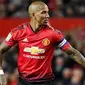 2. Ashley Young (Bek) – Kapten sementara Setan Merah ini resmi berlabuh di Old Trafford pada musim panas 2011. Pria kelahiran asal Inggris itu merupakan pemain yang bisa bermain di berbagai posisi, baik sebagai bek sayap maupun winger. (AFP/Paul ELlis)