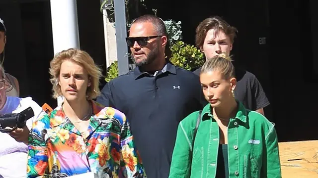 [Bintang] Hailey Baldwin - Justin Bieber