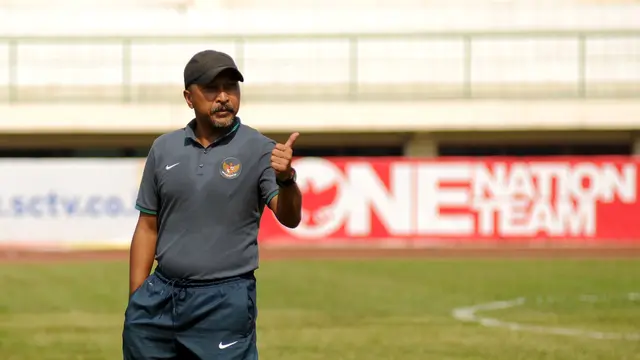 Fachri Husaini