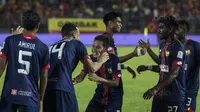 Gelandang Selangor FA, Evan Dimas, merayakan kemenangan atas Kuala Lumpur FA pada laga Liga Super Malaysia di Stadion KLFA, Kuala Lumpur, Minggu (4/2/2018). Kuala Lumpur FA kalah 0-2 dari Selangor FA. (Bola.com/Vitalis Yogi Trisna)