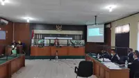 Sidang Bupati Bengkalis Amril Mukminin di Pengadilan Tipikor pada Pengadilan Negeri Pekanbaru. (Liputan6.com/M Syukur)