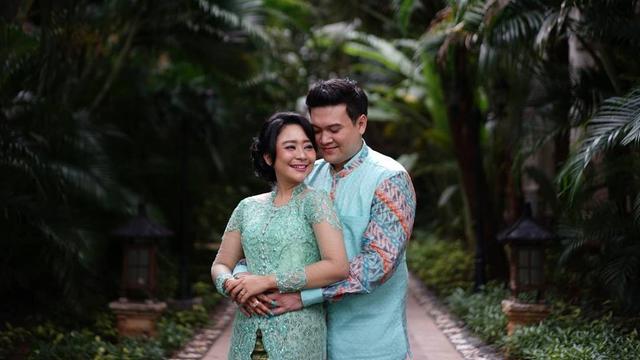 [Bintang] Chikita Meidy dan Indra Aditya