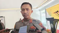 Wakapolres Metro Depok, AKBP Eko Wahyu Fredian saat dimintai keterangan terkait aksi tawuran di Cinere, Kota Depok. (Liputan6.com/Dicky Agung Prihanto)