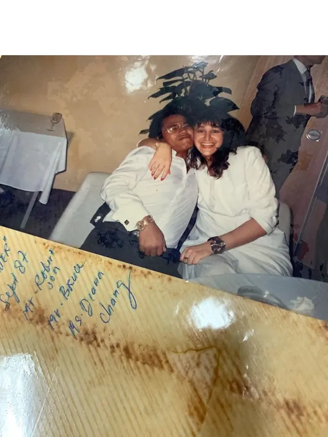 Unggah Foto Jadul dengan Istri, Ini 7 Potret Lawas Hotman Paris yang Curi Perhatian