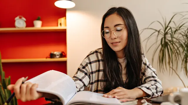 perempuan dan bekerja produktif