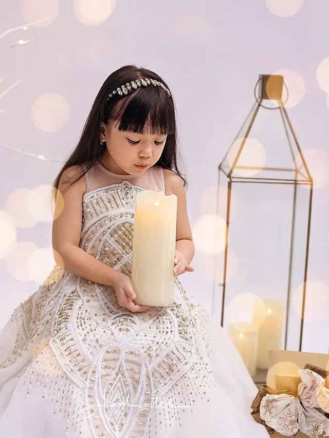 6 Pemotretan Gempi Bertema Natal, Aksinya Lucu dan Bikin Gemas