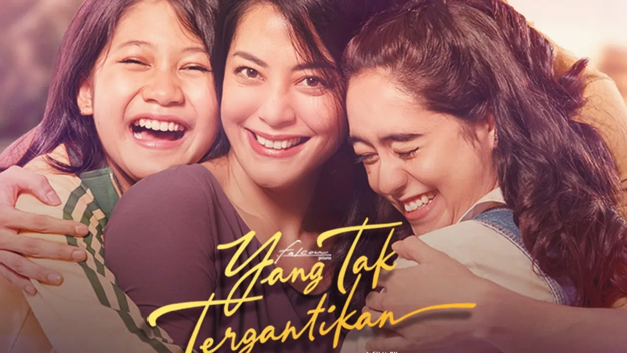 Poster film Yang Tak Tergantikan. (Foto: Dok. Falcon Pictures)