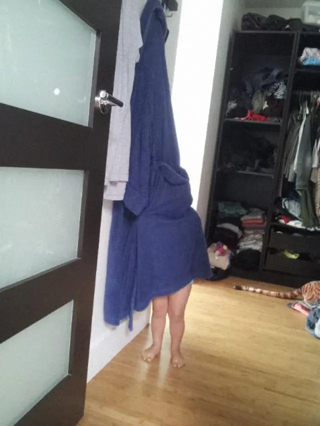 9 Potret Lucu Bocah Saat Main Petak Umpet Ini Kocak, Langsung Ketahuan